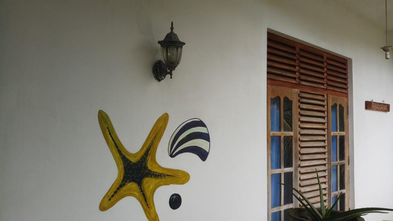 Julie Guest House Tangalle Exterior foto